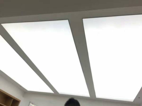 天花软膜天花哪家强 灯膜生产厂家质量哪家好 拉膜天花吊顶多少钱一平方